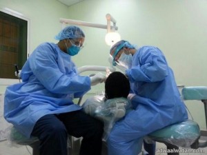 “بريق” فريق تطوعي يفحص ويعالج 304 نزيلا بسجن الخبر