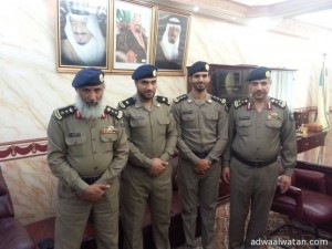 مدير مدني الباحة يقلد عدداً من الضباط رتبهم الجديدة