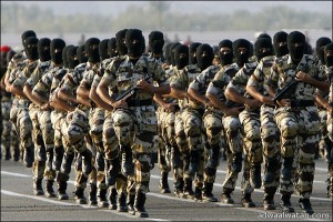 “رويترز”: السعودية “تنشر 30 ألف جندي” على حدودها مع العراق