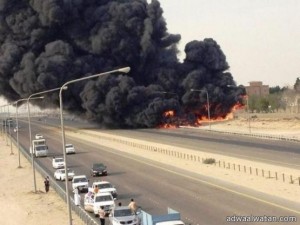 مدني الشرقية يخمد حريق داخل سور تابع لأحد الشركات