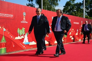 سلمان بن إبراهيم يؤكد دعمه لبلاتيني في انتخابات رئاسة الفيفا