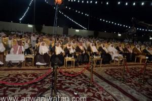 بالصور..”شيخ الوذانين”يحتفل بـ”قبيلة هذيل” في سديرة الطائف