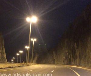 في منتصف محرم الجاري.. “طريق مطارالباحة” يتزين بالأضواء لأول مرة