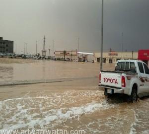 “هطول أمطار غزيرة على محافظة القريات وضواحيها لليوم الثاني على التوالي