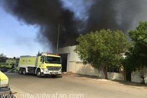“مدني المدينة المنورة ” يتمكن من السيطرة على حريق في مستودعات بطريق المطار
