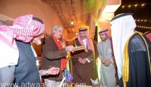 الأمير سلطان بن سلمان يزور بلدة الخبراء التراثية