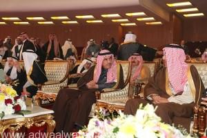 وزير الشؤون البلدية القروية يكرم الفائزين بجائزة التميز البلدي لمدينة الرياض