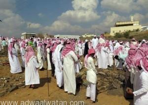المئات يشيعون جثمان الشاب “علي” نجل الإعلامي إبراهيم الشمراني بآل حذيفة