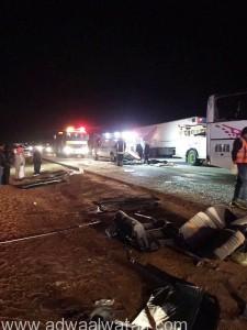 مصرع وإصابة 37 شخص في حادث مروري طريق الدمام الرياض