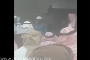  بالفيديو .. عامل آسيوي يشهر إسلامه بمحافظة “شروره”