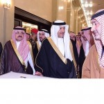 سلطان بن سلمان يفتتح معرض “عنيزة في صحافة الأمس”