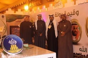 جامعة حائل تقدم دراسات الكهوف والدحول لحضور مهرجان الصحراء