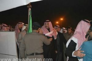 أمير منطقة المدينة المنورة يشرف جناح الدفاع المدني بالقرية التراثية