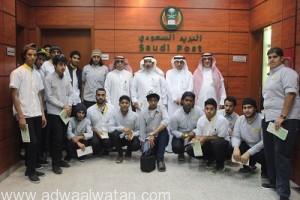 طلاب كلية التقنية بالأحساء يتدربون ميدانياً في البريد السعودي