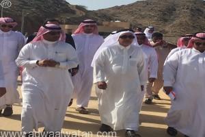 وزير المياه والكهرباء يقوم بزيارة تفقدية لسد وادي بيش بجازان