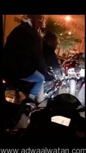 “شرطة الرياض” تكشف تفاصيل فيديو الشاب والفتاة على الدراجة النارية