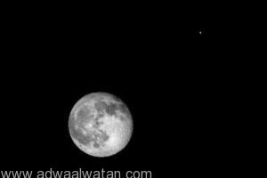 الليلة : القمر قرب “نبتون ” .. بسماء الوطن العربي