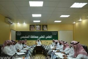 برئاسة المحافظ .. المجلس المحلي بمحافظة السليمي يعقد اجتماعه الدوري