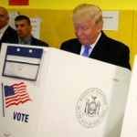 “كلينتون” تدلي بصوتها في الانتخابات الرئاسية الأمريكية
