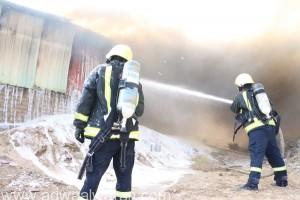 “مدني مكة المكرمة” يسيطر على حريق مستودع بحي الجعرانة