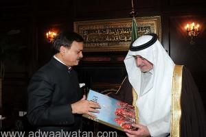 “أمير تبوك” يلتقى “السفير الهندي” لدى المملكة
