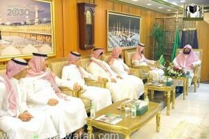 فضيلة الشيخ عبدالرحمن السديس يستقبل وفد مدارس الرياض