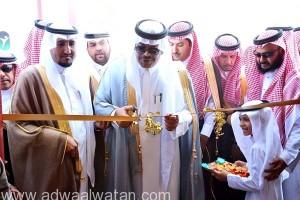 “أمير الباحة” يتفقد قلوة ويدشن مشاريعها ويستقبل الأهالي