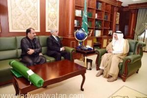 أمير جازان يستقبل القنصل العام الباكستاني لدى المملكة
