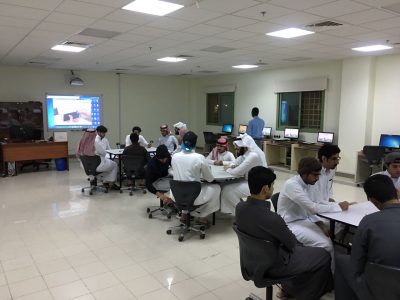 جمعية رعاية الأيتام بمحافظة الرس تقيم دورة تدريبية في ( صيانة الهواتف الذكية )