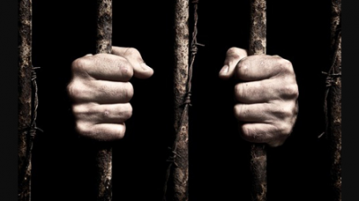 “جزائية جدة” تحكم بالسجن لراقٍ شهير بتهمة التحايل والنصب
