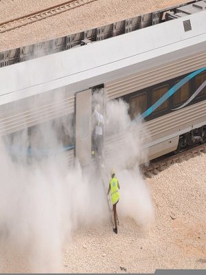 “مدني الرياض” ينفذ خطة فرضية لحادث إنحراف قطار الركاب