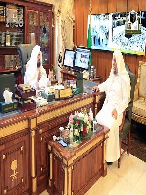 الرئيس العام الشيخ عبدالرحمن السديس يستقبل عميد كلية المسجد الحرام