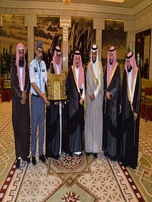 وفد تنمية “عرقة” في زيارة لأمير منطقة الرياض