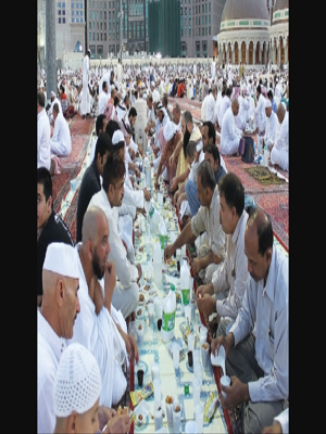 ضوابط تنظيمية جديدة بشأن إفطار الصائمين بساحات المسجد الحرام
