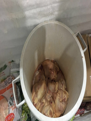 “أمانة الباحة” تصادر ربع طن من الدجاج واللحوم والخضروات الفاسدة