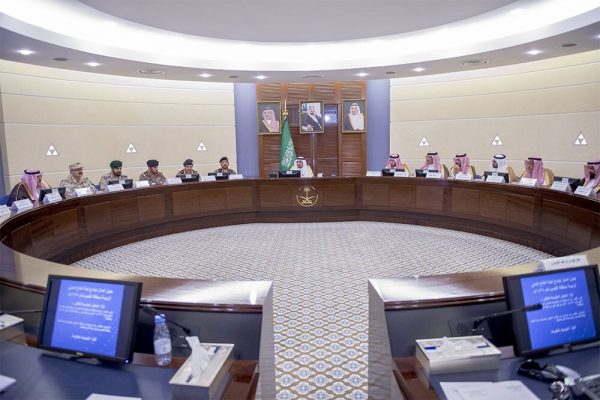 أمير منطقة القصيم يترأس إجتماع لجنة الدفاع المدني الرئيسية بالمنطقة
