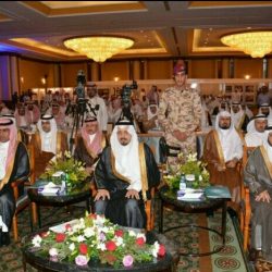 أمير منطقة تبوك يلتقى نائب رئيس مجلس الأمناء وأعضاء مجلس جامعة فهد بن سلطان