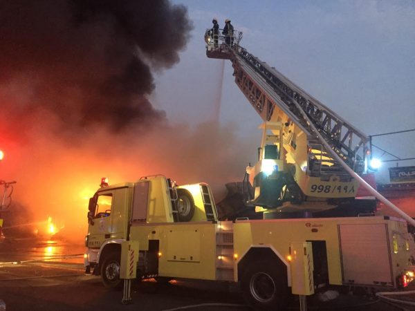 غموض حريق ” الفجر” بالسوق الشعبي في جدة يدعو إلى تدخل الأدلة الجنائية