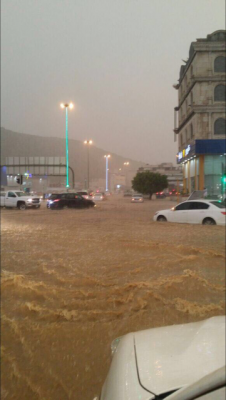 هيئة الهلال الأحمر السعودي بالباحة يحذر المواطنين والمقيمين من التقلبات الجوية