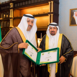 ” أمير الباحة ” يستقبل مدير عام فرع وزارة العمل والتنمية الاجتماعية بالمنطقة