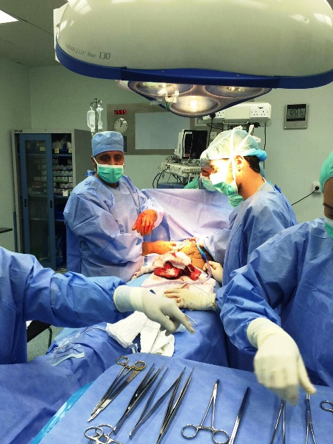 “سعود الطبية” تنقذ حياة شخصيْن أُصيبا إصابات مُميتة أثناء العمل
