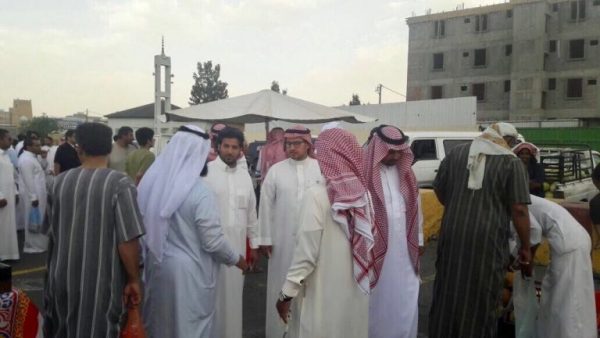 رئيس بلدية محافظة خميس مشيط يتفقد السوق الرمضاني
