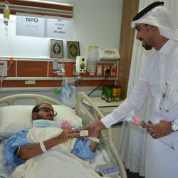 “محافظ خيبر” يُعايد المرضى المنومين مستشفى خيبر العام