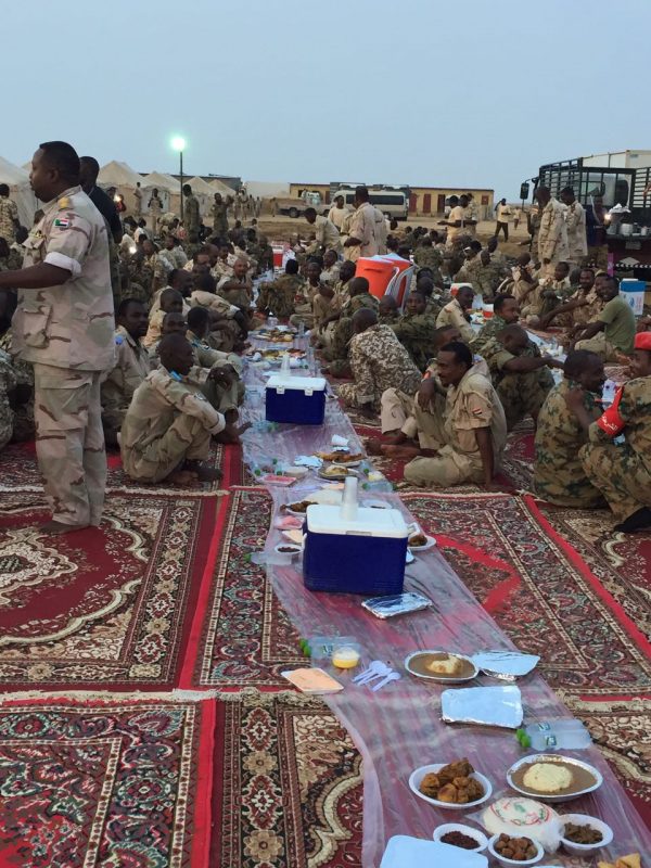 “الحازمي”يزور لواء الحزم السوداني المشارك في عاصفة الحزم