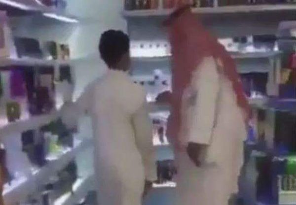 ضبط شخص تحرش بطفل بأحد المتاجر في “مكة المكرمة”