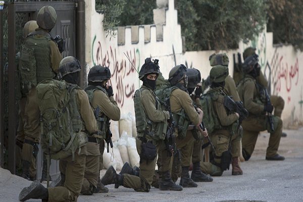 “القوات الإسرائيلية” تحاصر مبنى شركة “آر تي” برام الله
