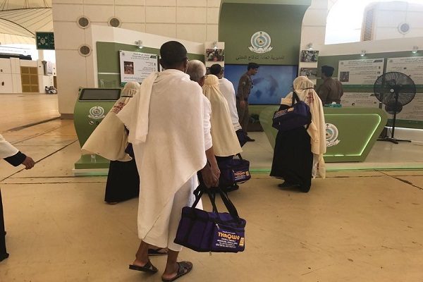 “الدفاع المدني” ينظم معرضين لتوعية الحجاج بمطار جدة