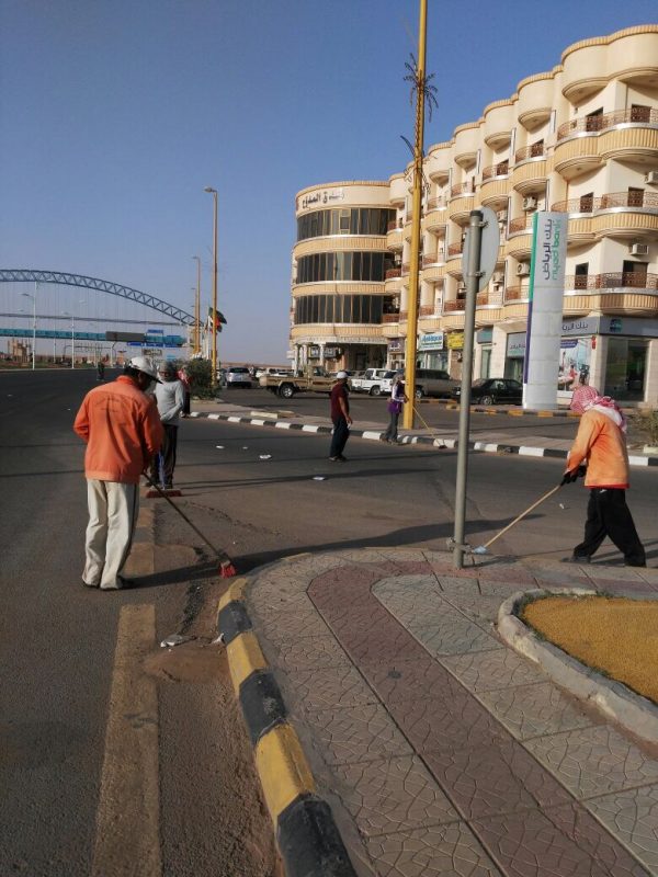 بلدية محافظة طريف تكثف النظافة  داخل الأحياء ‎