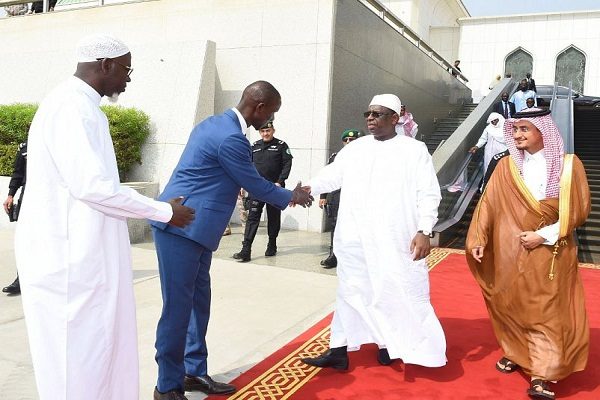 رئيس جمهورية السنغال يتجه إلى المدينة المنورة مغادراً جدة