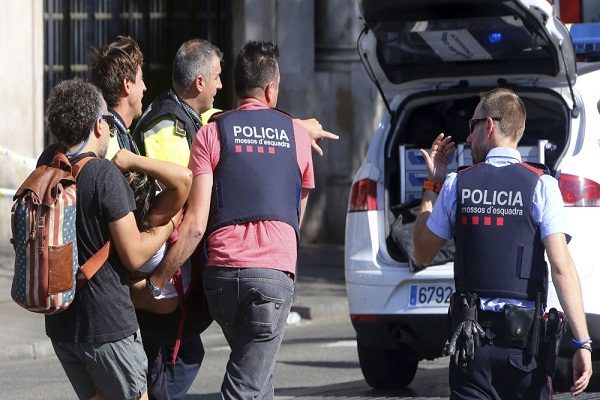 دهس “3” رجال شرطة في حادثة جديدة ببرشلونة
